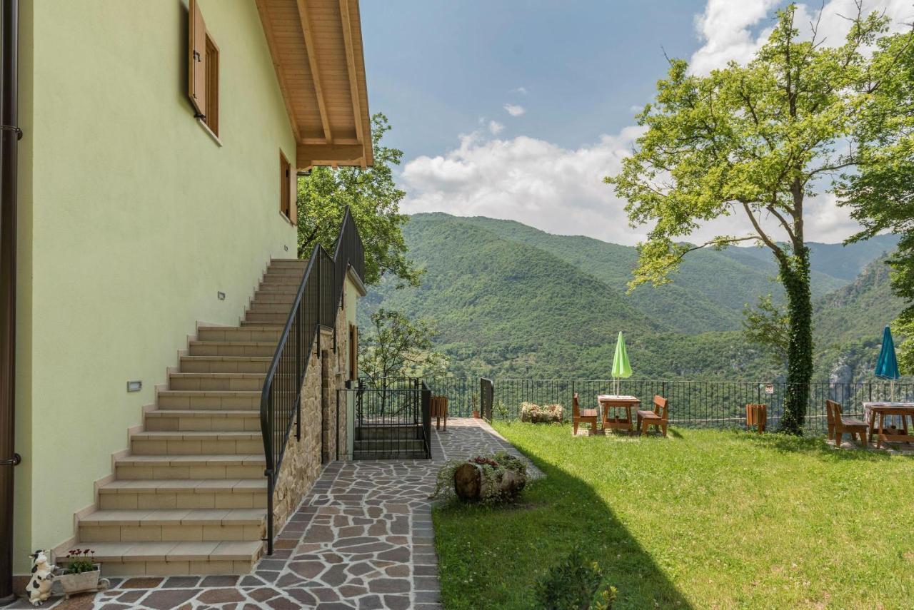 Nonno Bigi Rosa Apartment Tremosine Bagian luar foto